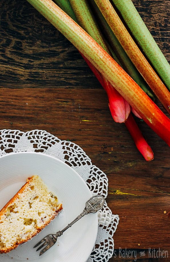 Rabarber yoghurtcake