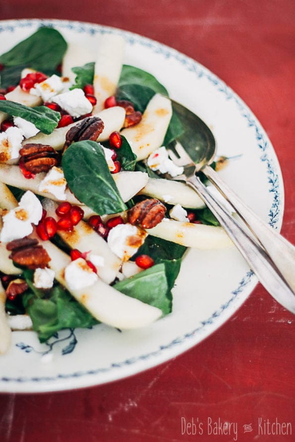 spinaziesalade met peer en pecannoten