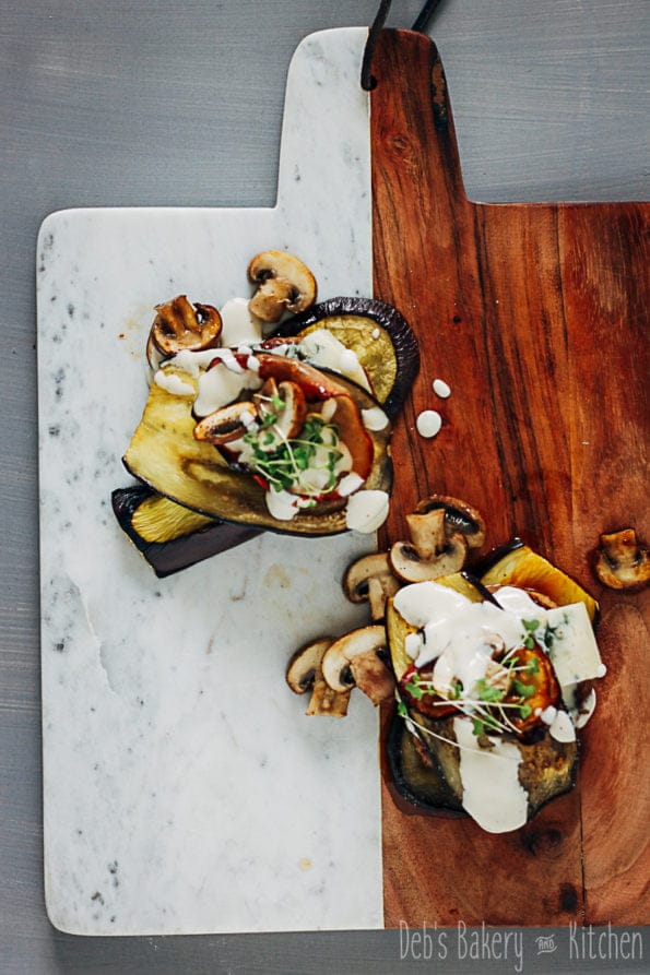 hamburgers met gegrilde aubergines