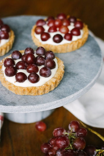 witte chocolade tartelettes met druiven