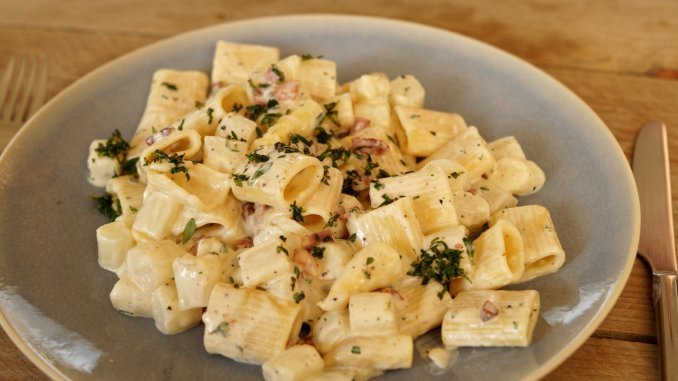 pasta met asperges en spekjes
