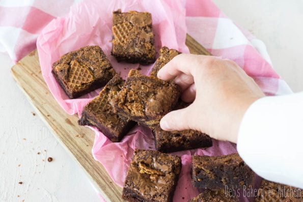 Stroopwafel brownies met karamel fudge