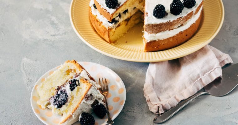 Snelle taart met vijgenjam en bramen