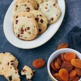 shortbread met abrikozen en pistachenoten