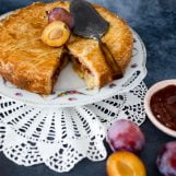 Gâteau Breton aux pruneaux Bretons zandgebak met pruimen