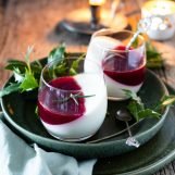 cranberry pannacotta met bergamot en rozemarijn
