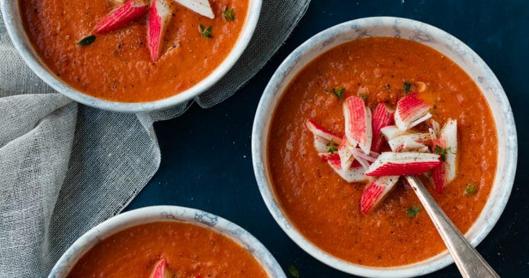 Zongedroogde tomatensoep met surimi