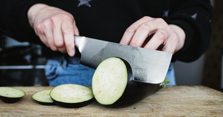 Welk keukenmes mag niet ontbreken in jouw keuken?
