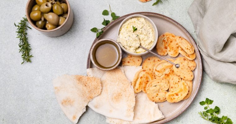 Groene olijventapenade met cottage cheese