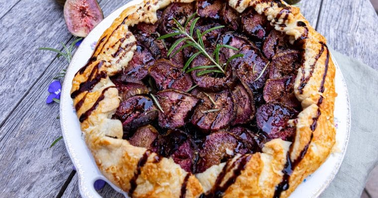 Hartige vijgen galette met geitenkaas en balsamico
