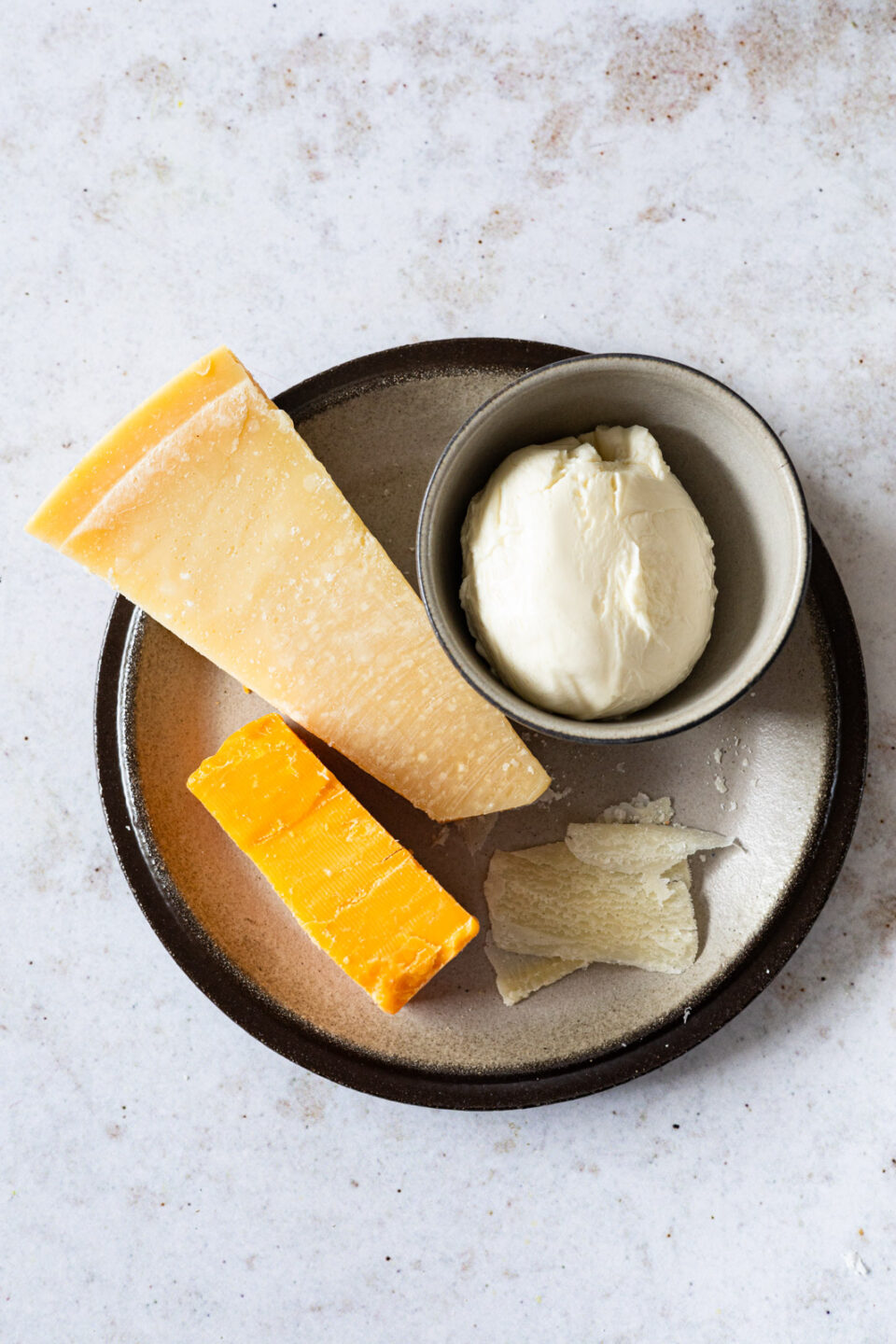 de beste kaas voor pizza: mozzarella, gorgonzola, Parmezaanse kaas, cheddar, burrata